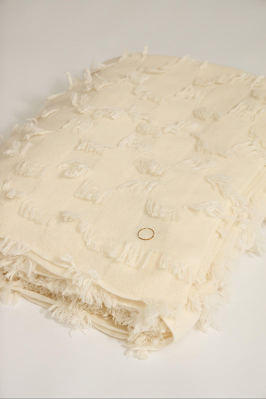 Seren Bedspread in Ivory