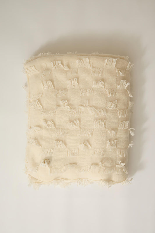 Seren Bedspread in Ivory