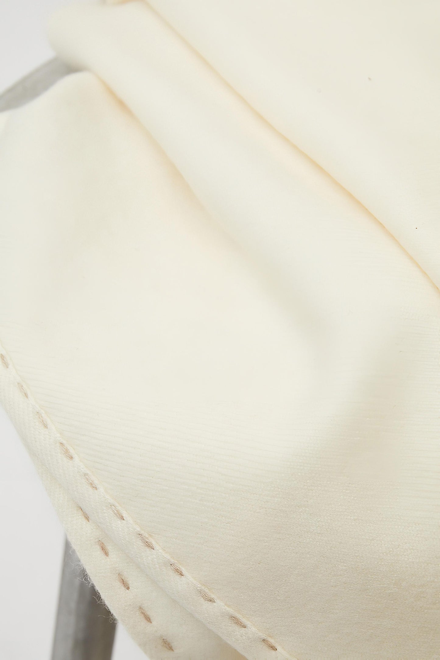 Suono Throw in Ivory & Beige