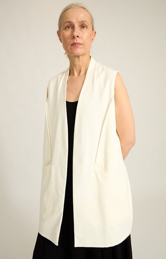 Tavan Cotton Sleeveless Jacket in Cream