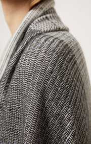 Hesta Cashmere Travel Throw in Ivory & Black
