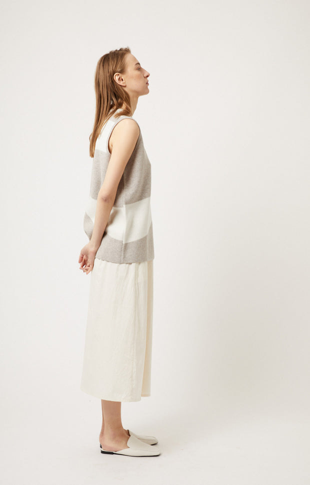 Onon Cashmere Top in Feather & Ivory