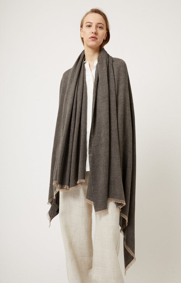 Saan Travel Throw in Charcoal & Taupe