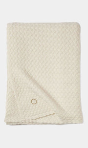 Scala Cashmere Knitted Bedspread in Ivory | OYUNA™